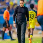 Rasmi Kocha wa Yanga Romain Folz amefutwa Kazi Kama Kocha Mkuu wa Yanga Muda Wowote Kuanzia Sas